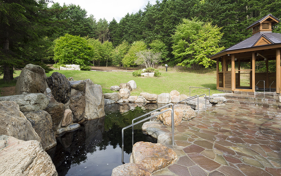 Open-air spa for women